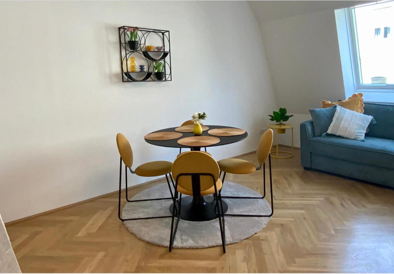 Freshly Renovated Apartment In Trendy Area L Hg21 Vienna Exterior photo